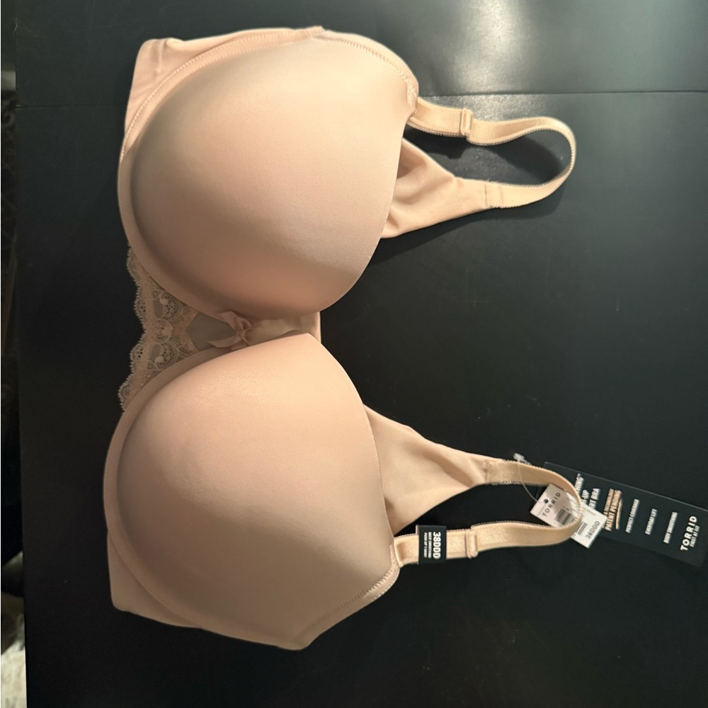 Torrid Women's Beige Lace Bra - Picture 3 of 4